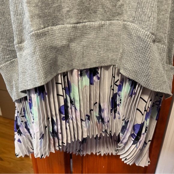 Victoria’s Secret Layered Sweater Dress w/Pleated Skirt Attached. Sz XL - Picture 2 of 4